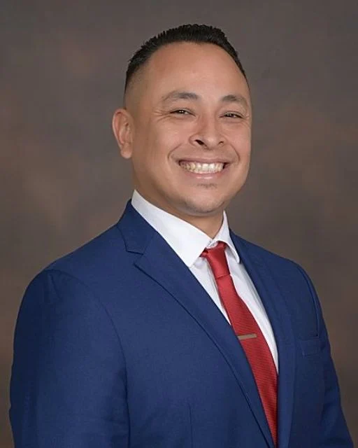 emilio-hernandez-headshot.png